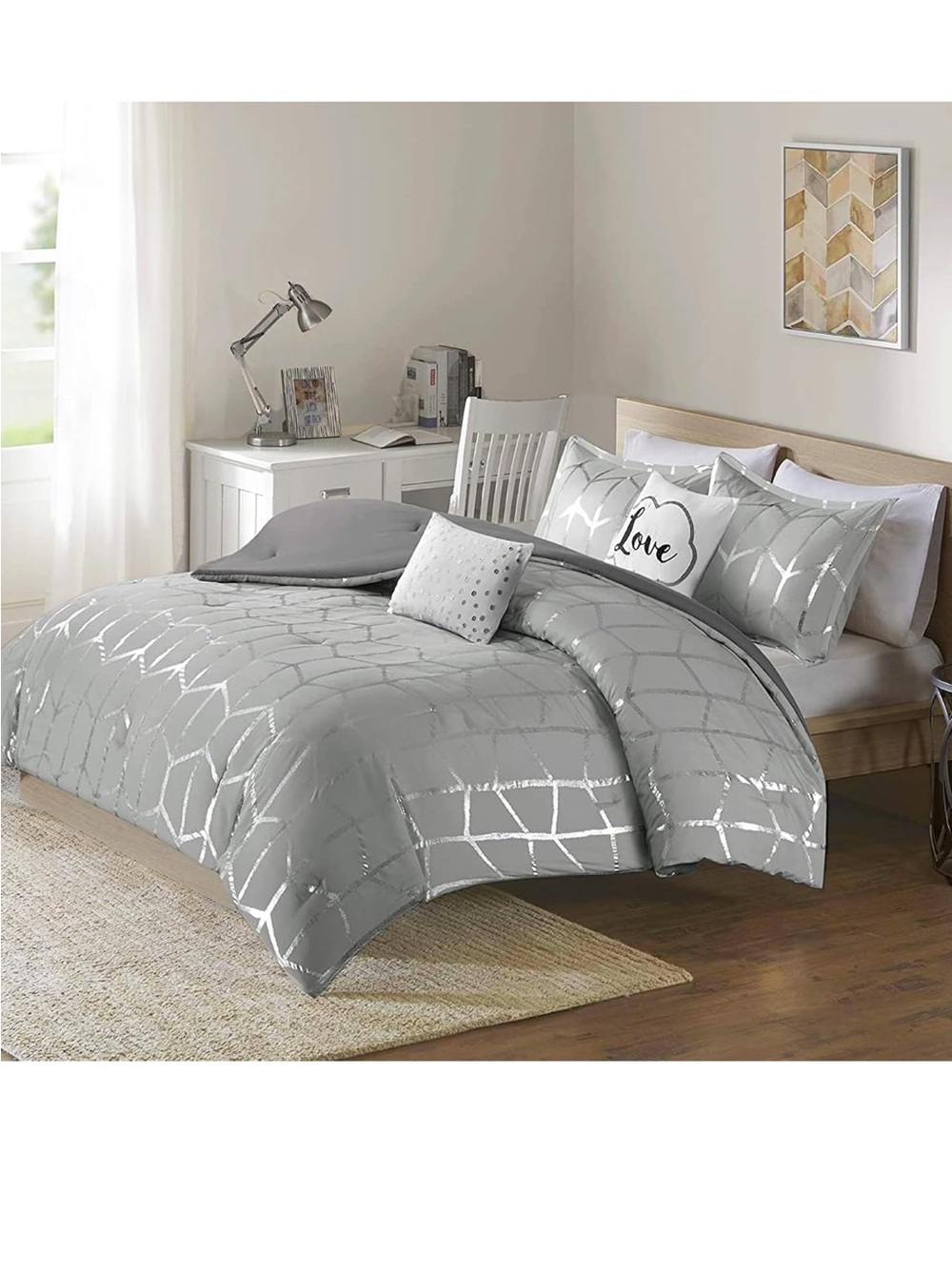 Intelligent Design Grey/Silver Metallic Print Queen Comforter Set, 5pc